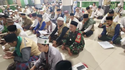 Babinsa Cileungsi Hadiri Majelis Tahajud, Perkuat Kebersamaan Warga dan Aparat